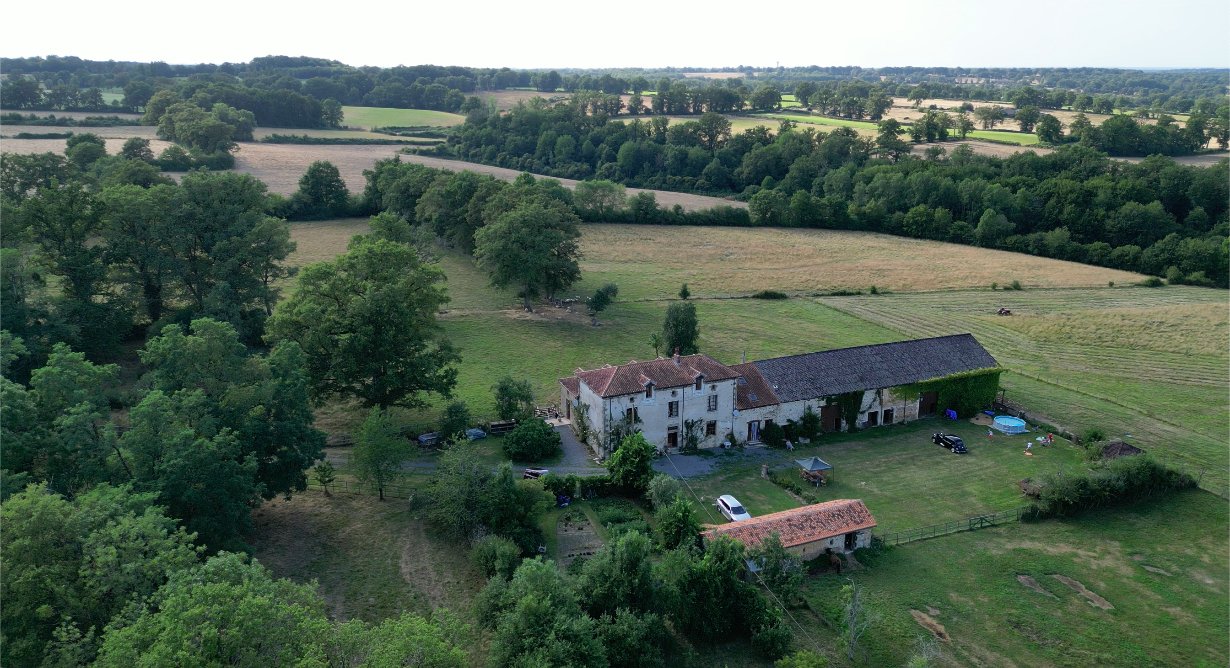 8 bedroom maison in Bussiere Poitevine, Haute-Vienne, France