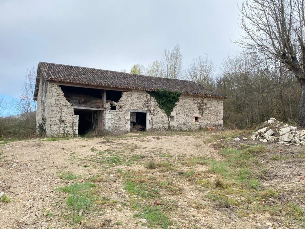 maison a renover in Saint Paul De Loubressac, Lot, France