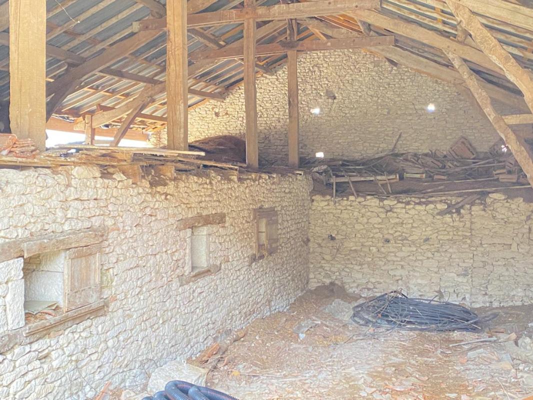 maison a renover in Saint Paul De Loubressac, Lot, France