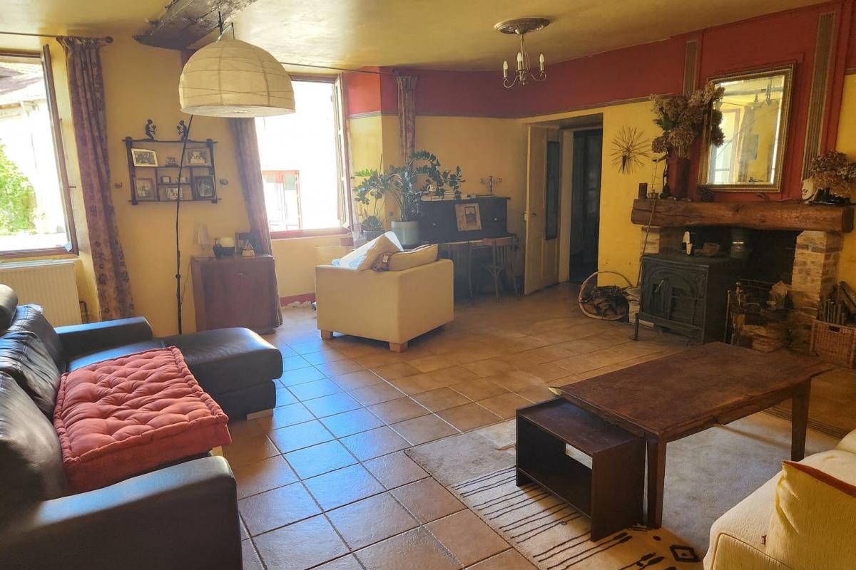 4 bedroom maison en pierres in Brillac, Charente, France