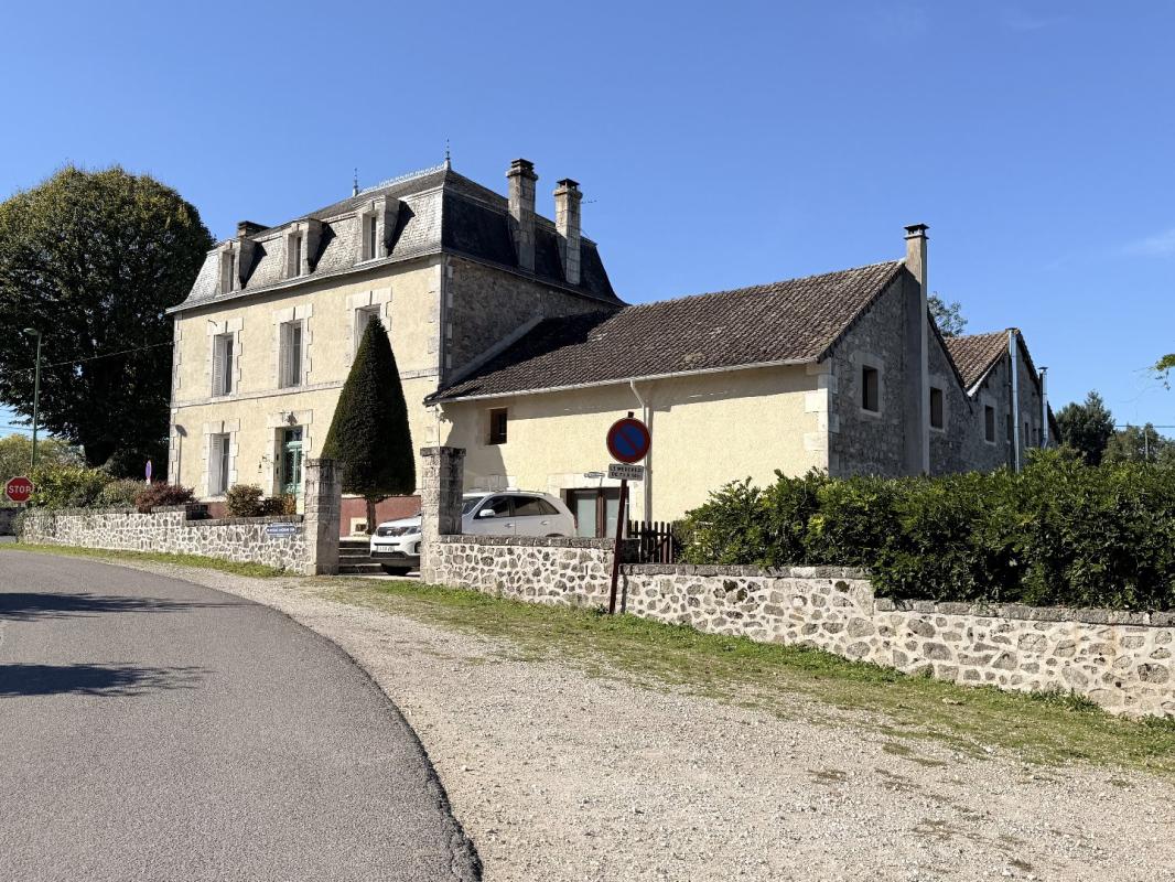 14 bedroom maison in Piegut Pluviers, Dordogne, France