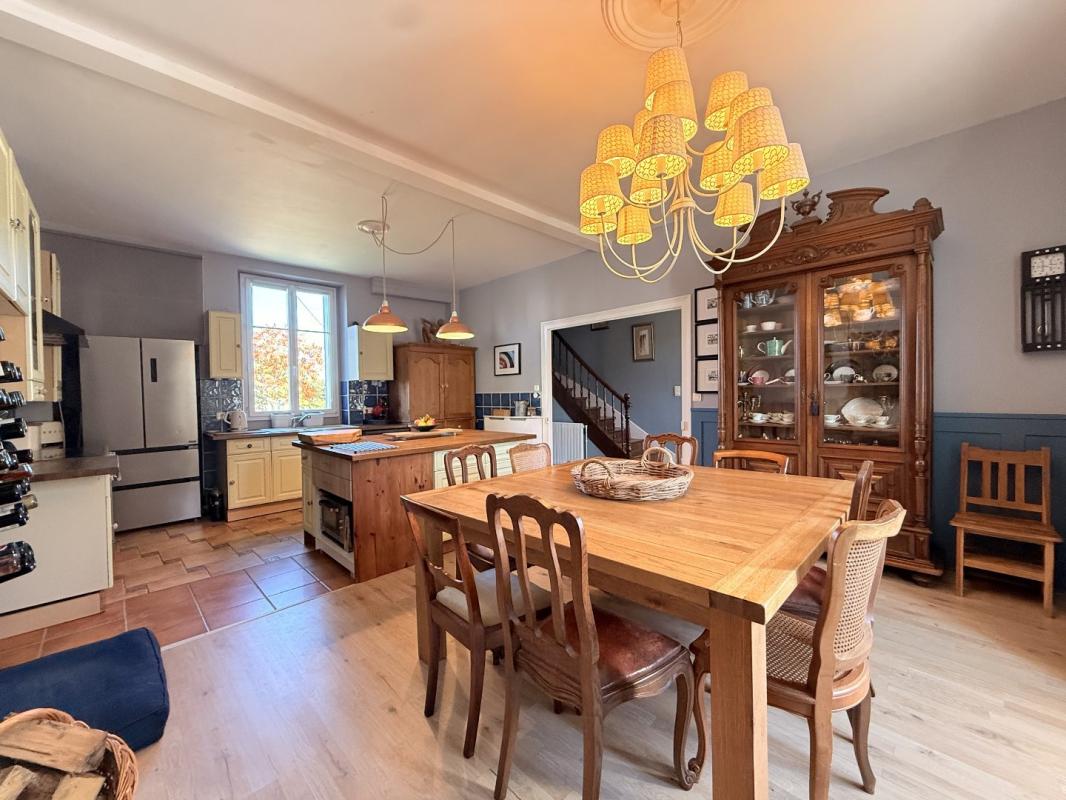 14 bedroom maison in Piegut Pluviers, Dordogne, France