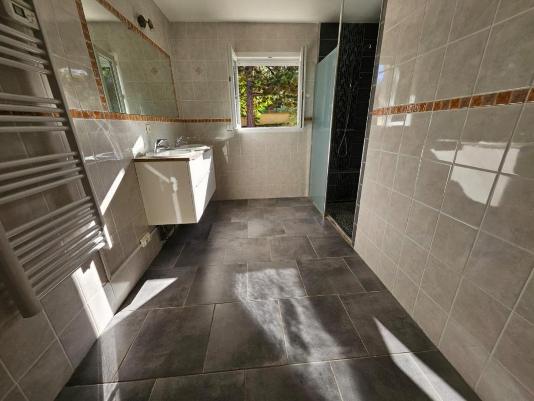 5 bedroom maison in Bassilac, Dordogne, France