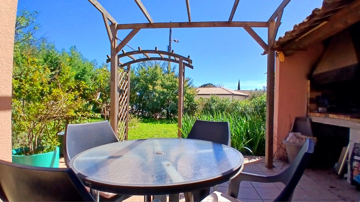 4 bedroom Detached House in Puissalicon, Herault, France – p415800ee