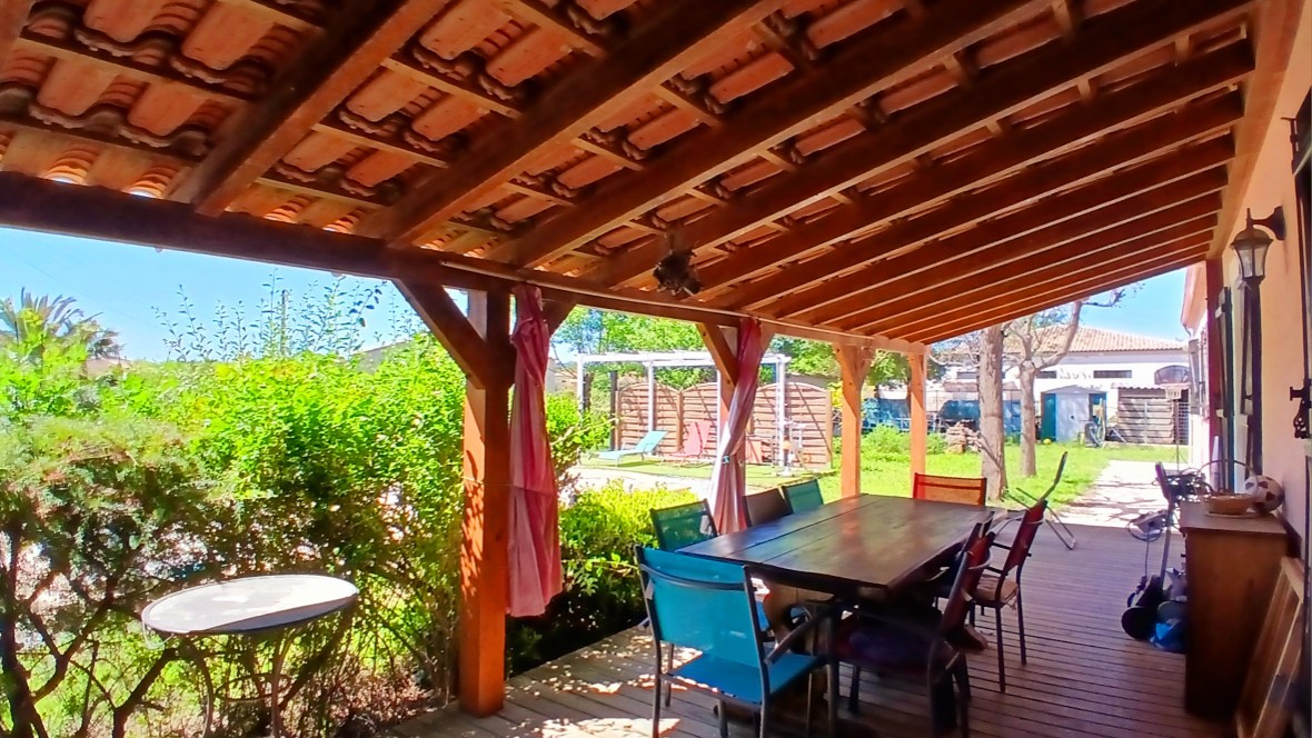 4 bedroom Detached House in Puissalicon, Herault, France – p415800ee