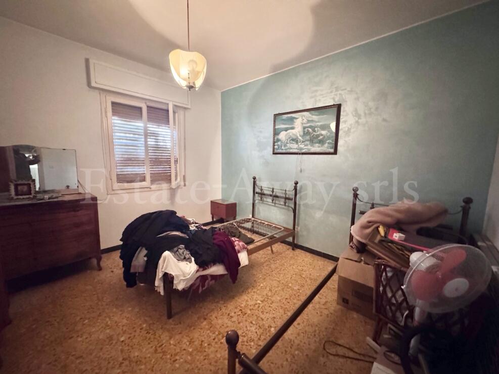 EA1335 Sea view villa for sale in Bordighera in an exclusive location with a large garden