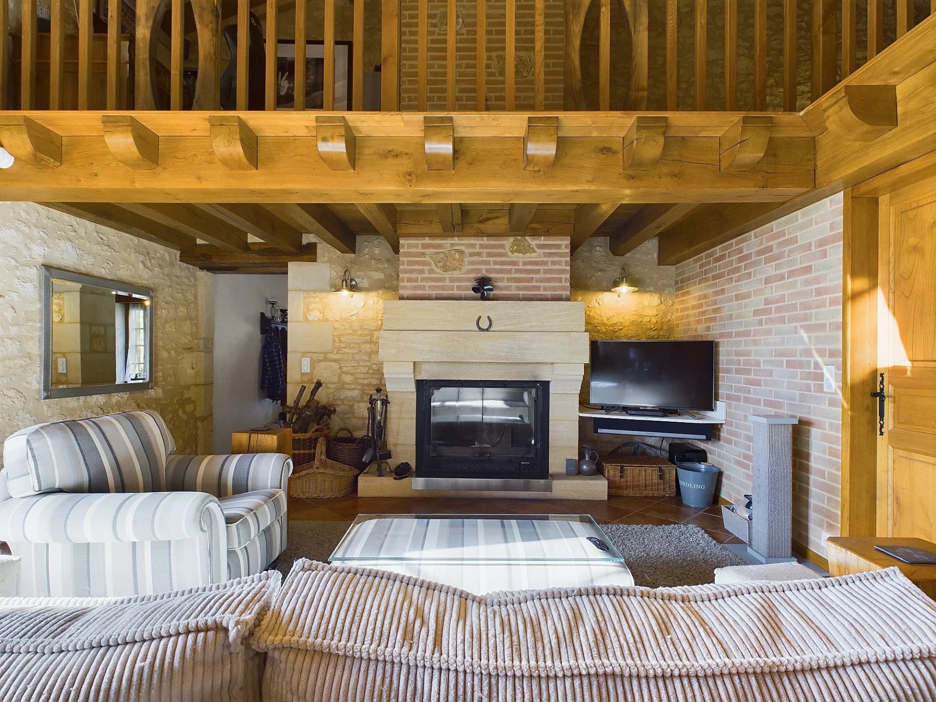 Renovated Stone Farmhouse with stables and Income Potential, Aquitaine – France – BVI77780