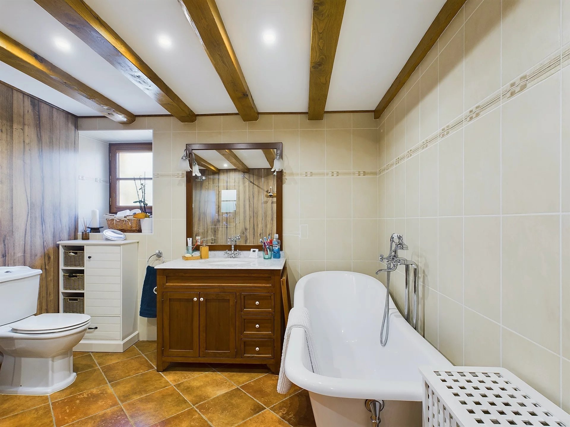 Renovated Stone Farmhouse with stables and Income Potential, Aquitaine – France – BVI77780