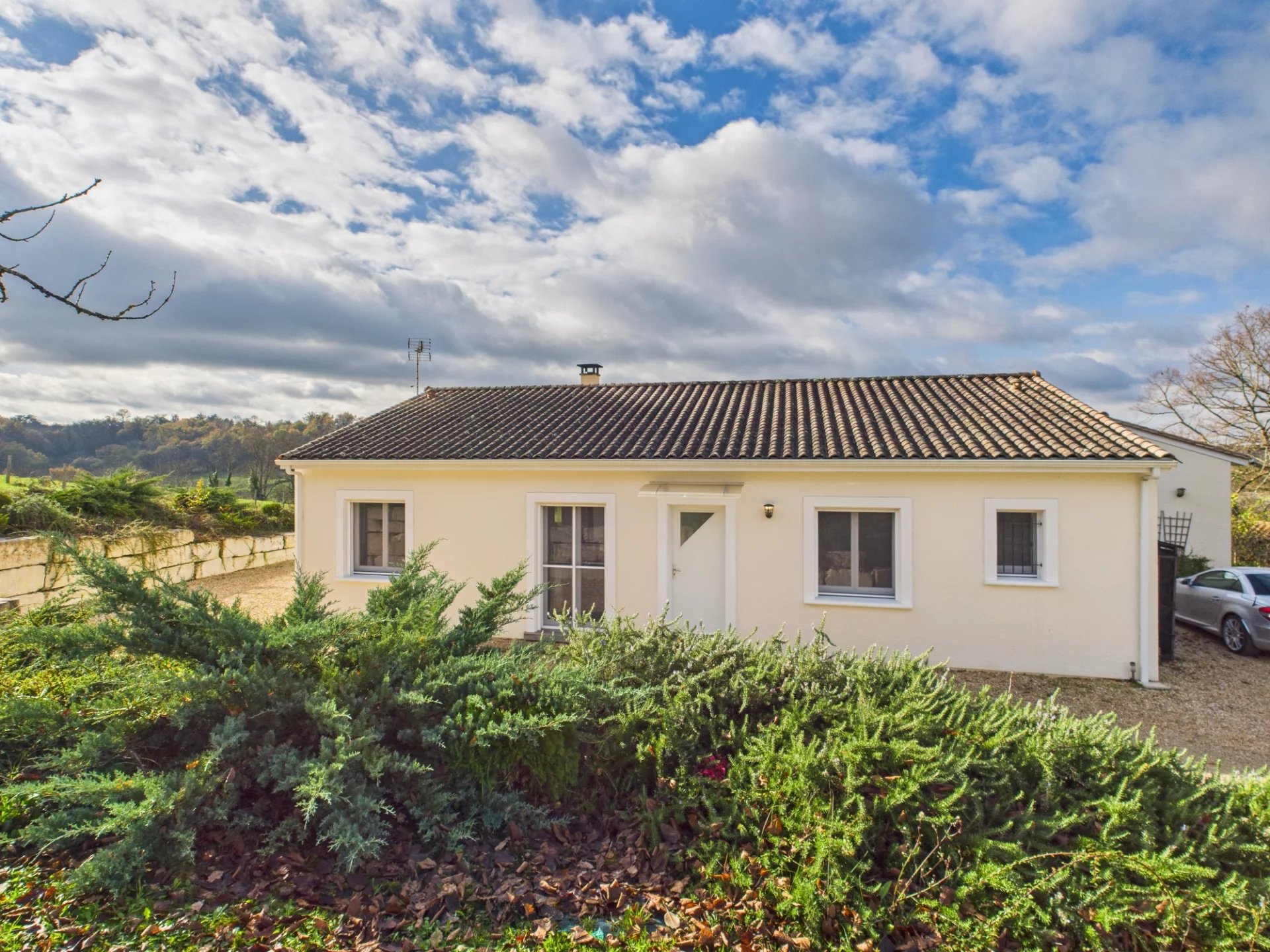 Stylish Modern Home with Panoramic Views, Aquitaine – France – BVI83061