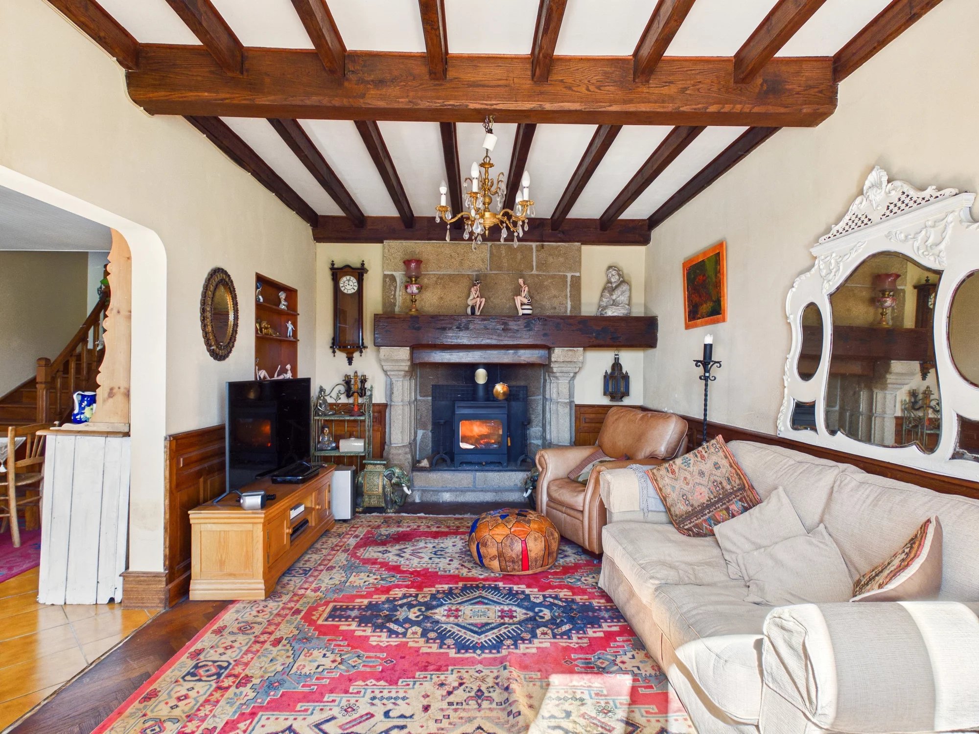 Beautifully Renovated Stone Cottage with Countryside Views, Limousin – France – BVI84408