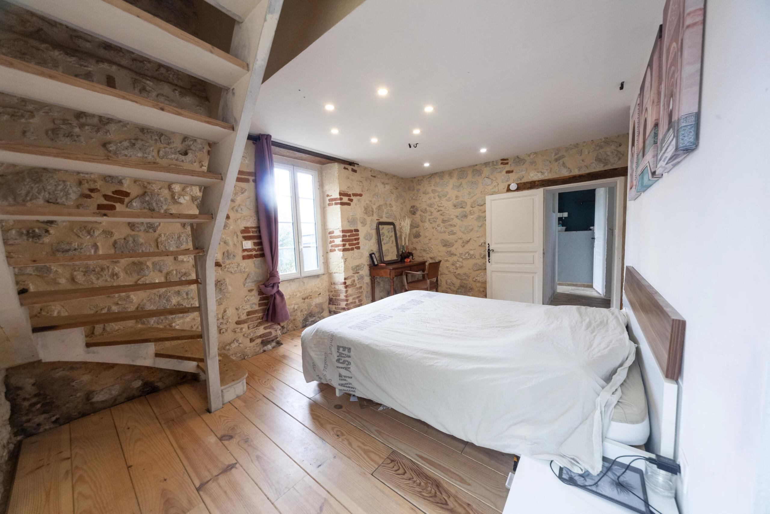 Charming stone ensemble with 2 houses and 2 pools, Aquitaine – France – BVI84506