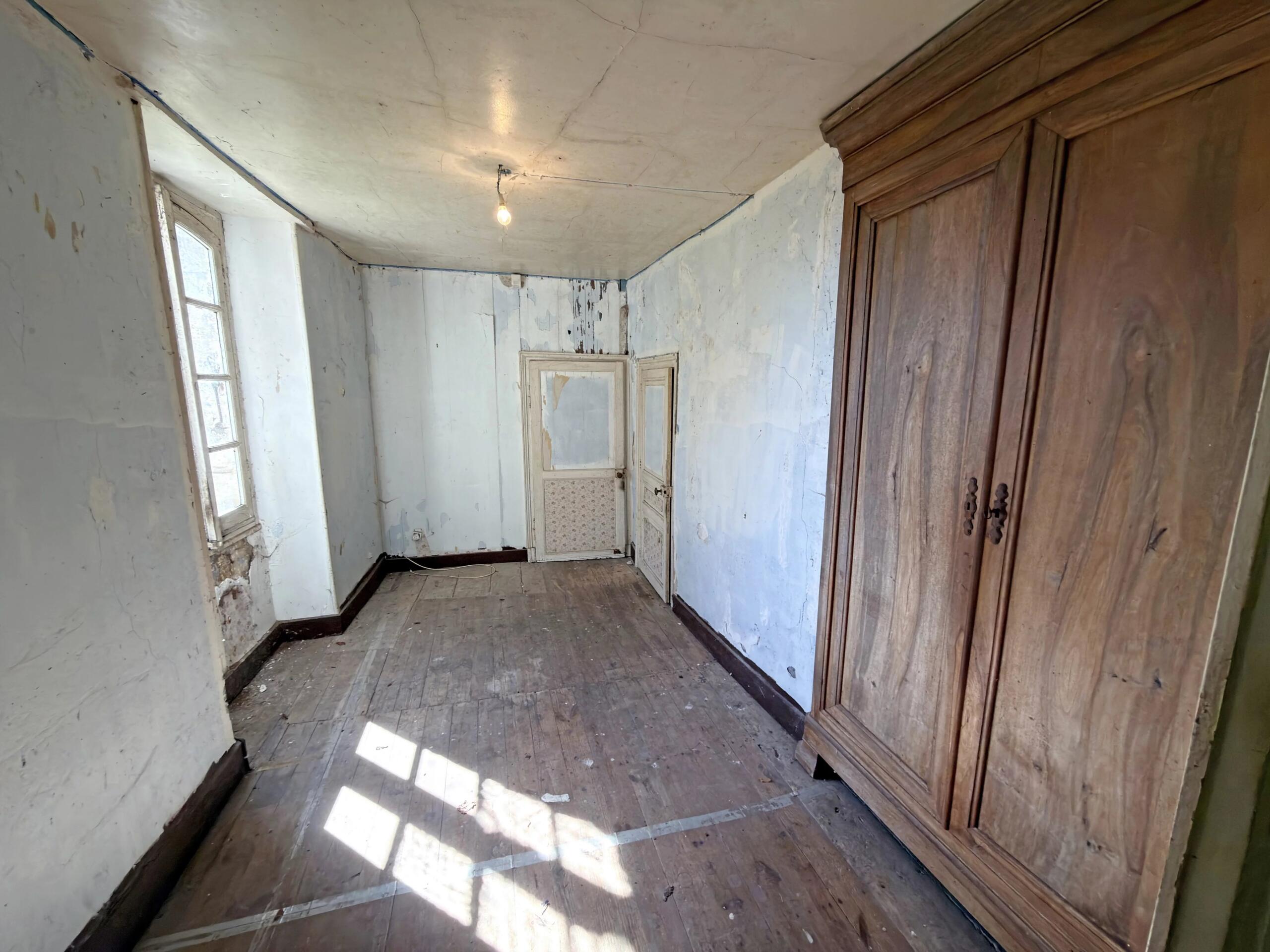 Rare Opportunity: 17th-Century Stone House on 7 acres, Aquitaine – France – BVI84631