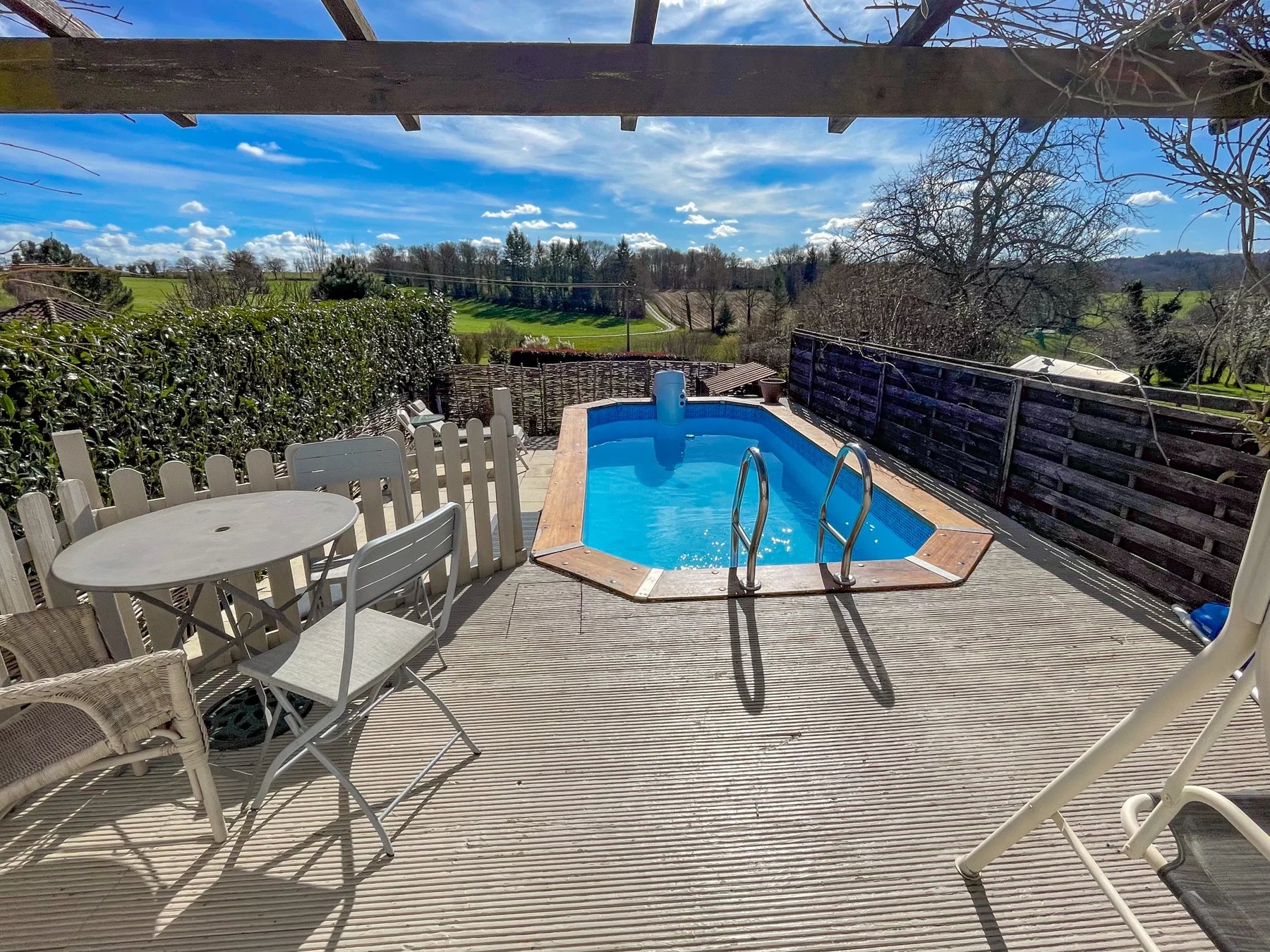 Pretty  stone house with a pool, garage and outside parking area, Limousin – France – BVI84137