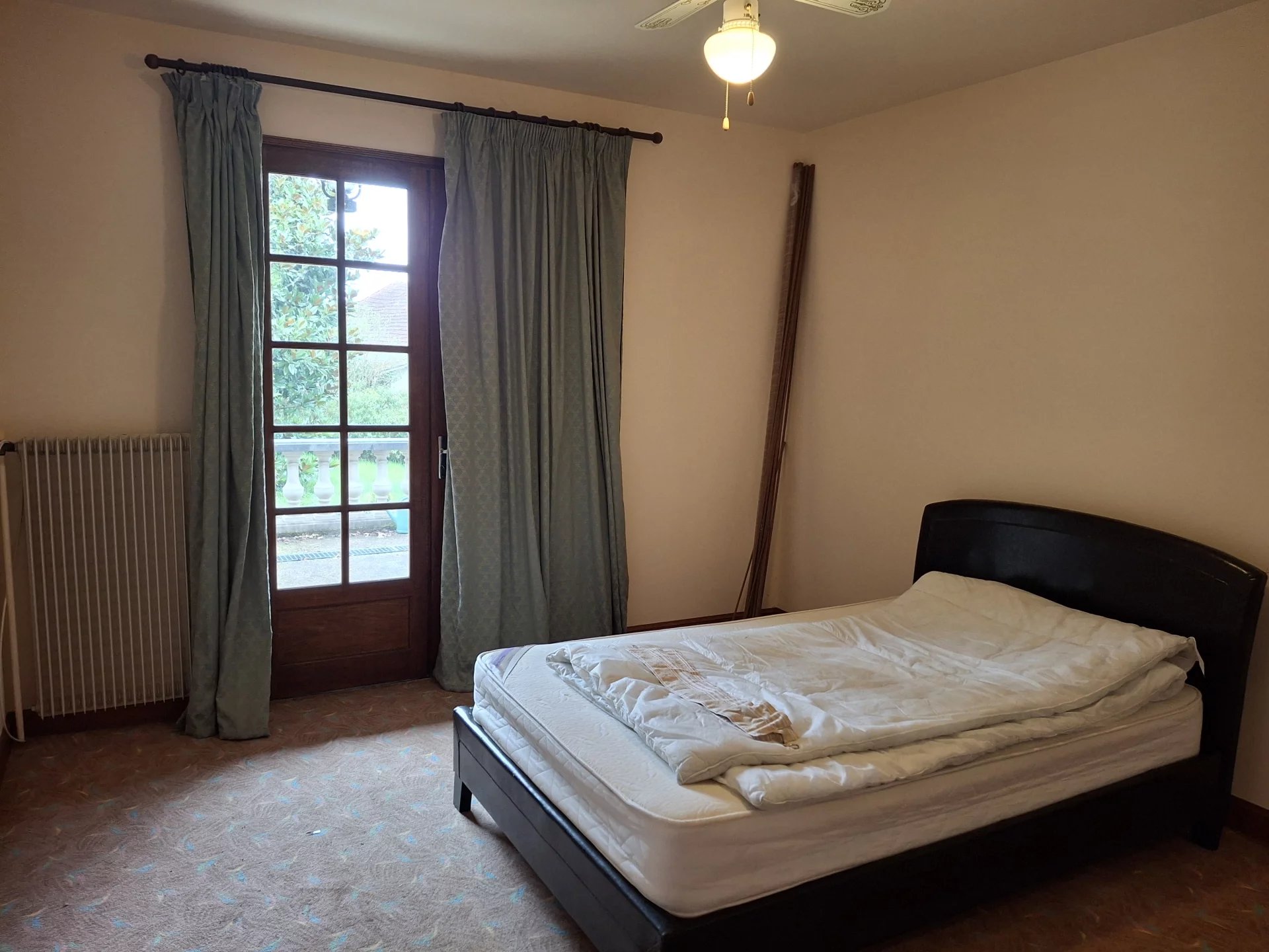 Charming Country Home in Alloue with Vaste Garages, Outbuilding and Spa, Poitou-Charentes – France – BVI78317