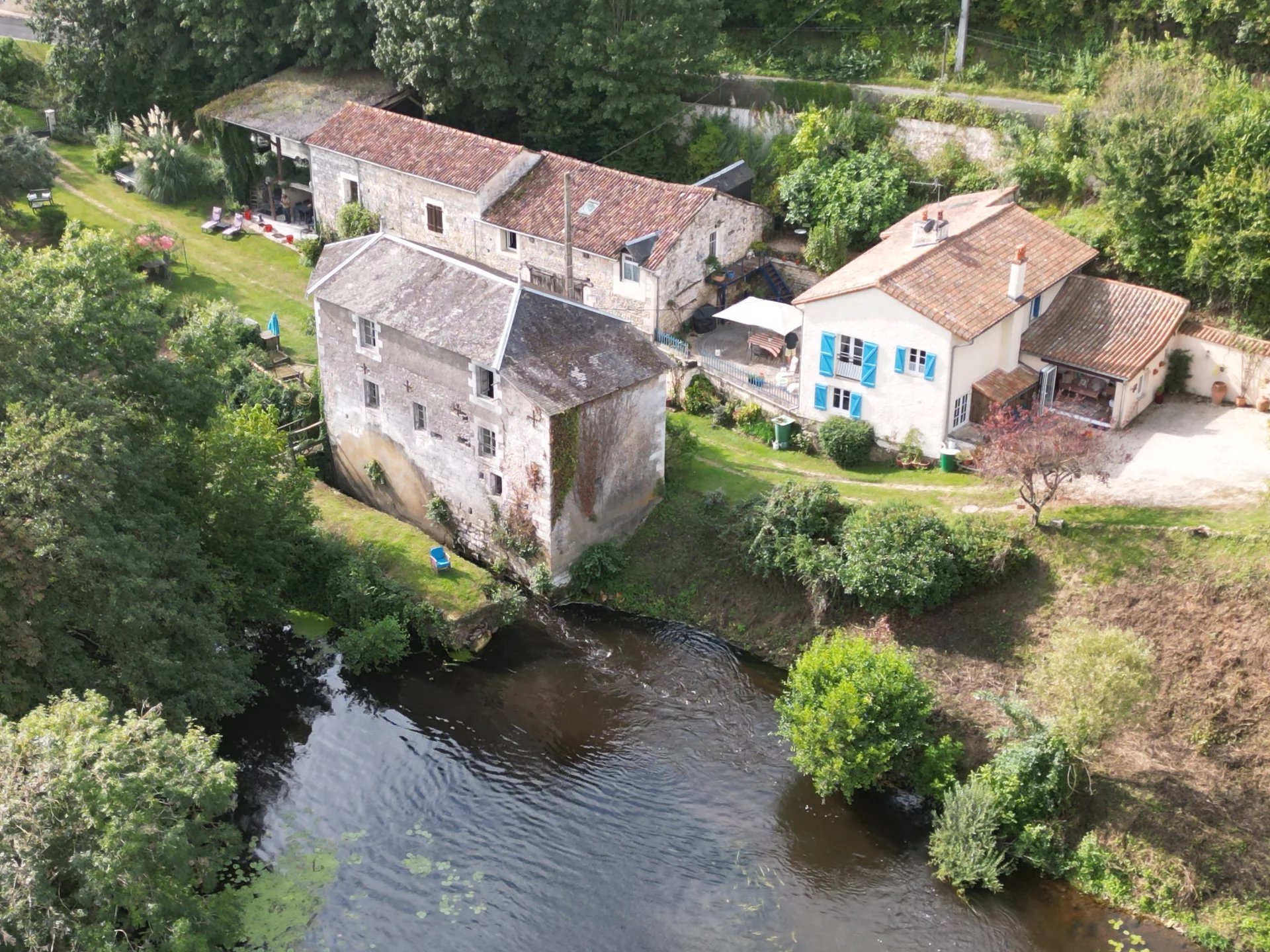 Fantastic Moulin complex on the Vienne river!, Poitou-Charentes – France – BVI76957