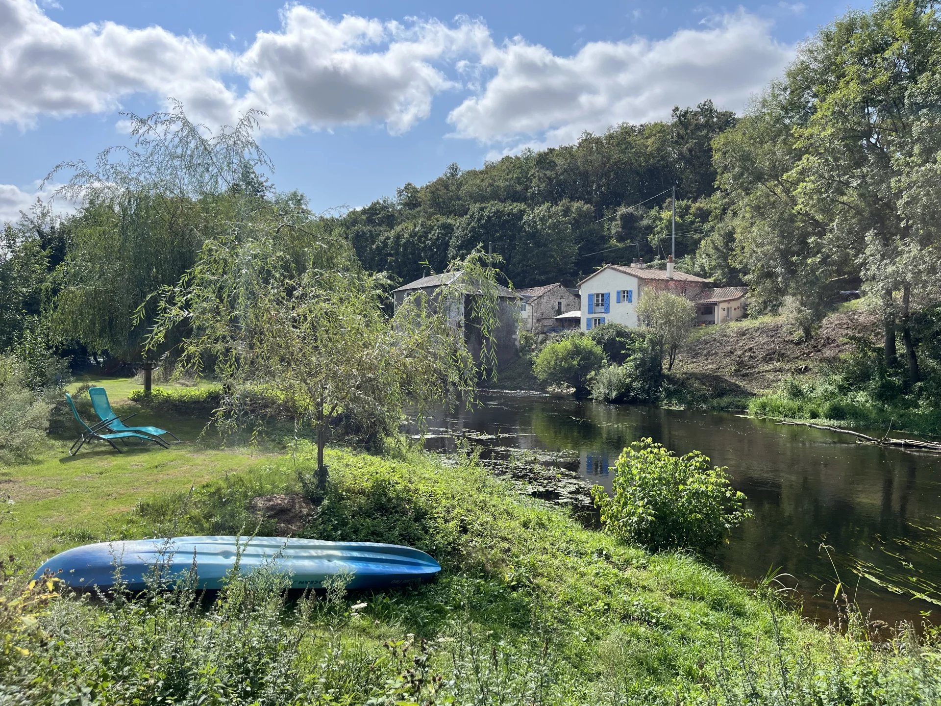 Fantastic Moulin complex on the Vienne river!, Poitou-Charentes – France – BVI76957