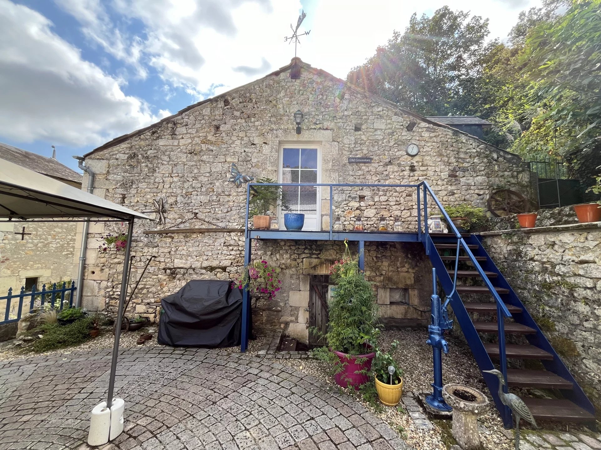 Fantastic Moulin complex on the Vienne river!, Poitou-Charentes – France – BVI76957