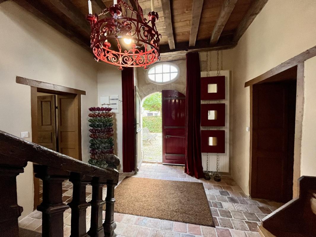 4 bedroom maison de maitre in Luchapt, Vienne, France