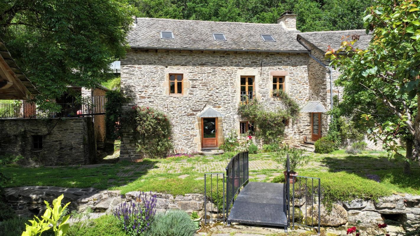 5 bedroom maison in Arvieu, Aveyron, France