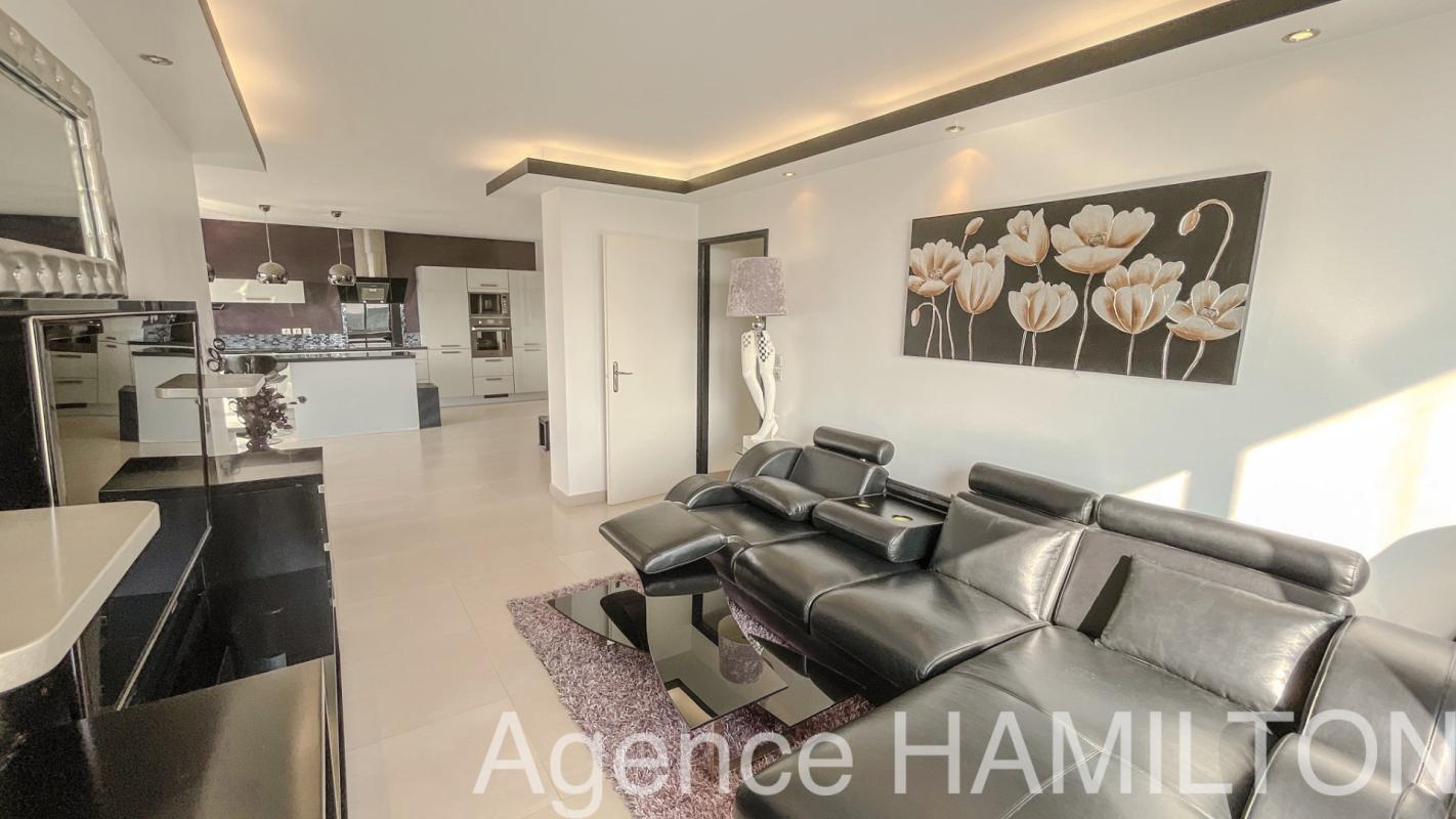 2 bedroom t4 in Puteaux, Hauts-de-Seine, France