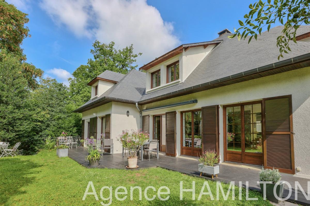 6 bedroom maison in L’etang La Ville, Yvelines, France