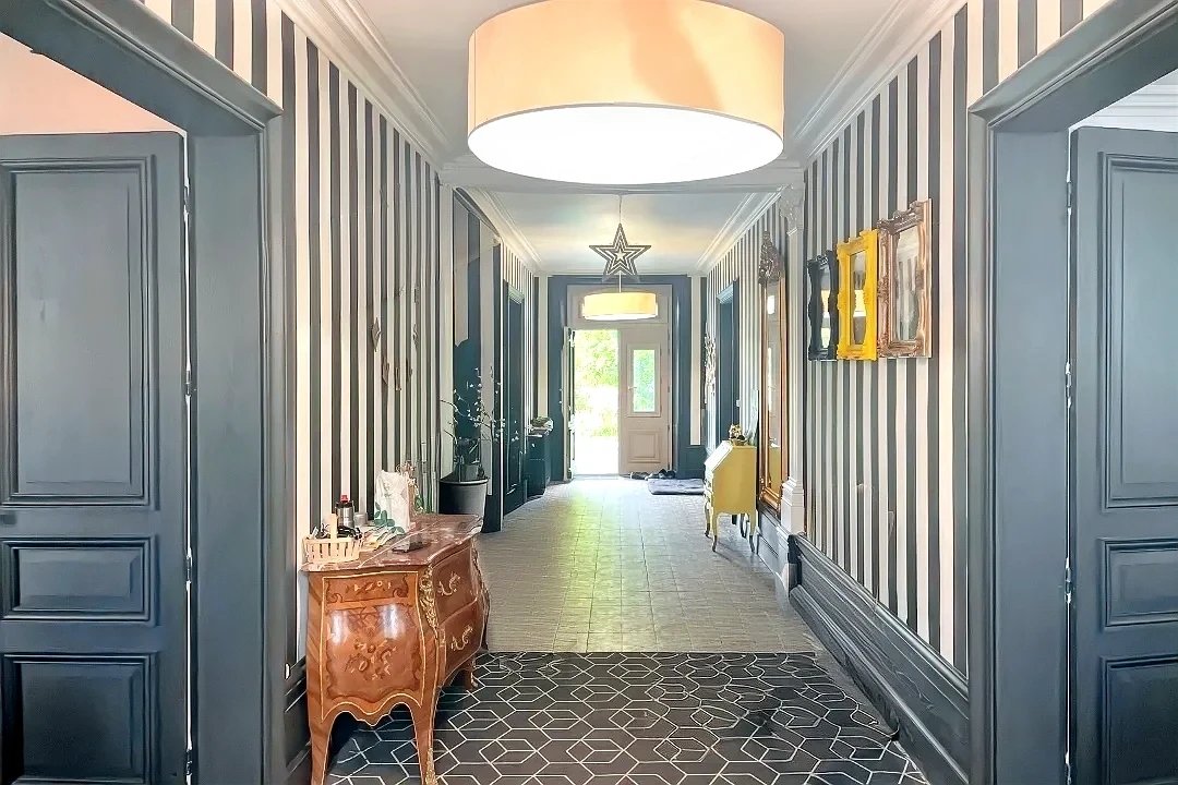 6 bedroom maison de maitre in Saint Porchaire, Charente-Maritime, France