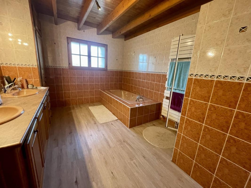 5 bedroom maison in Romegoux, Charente-Maritime, France