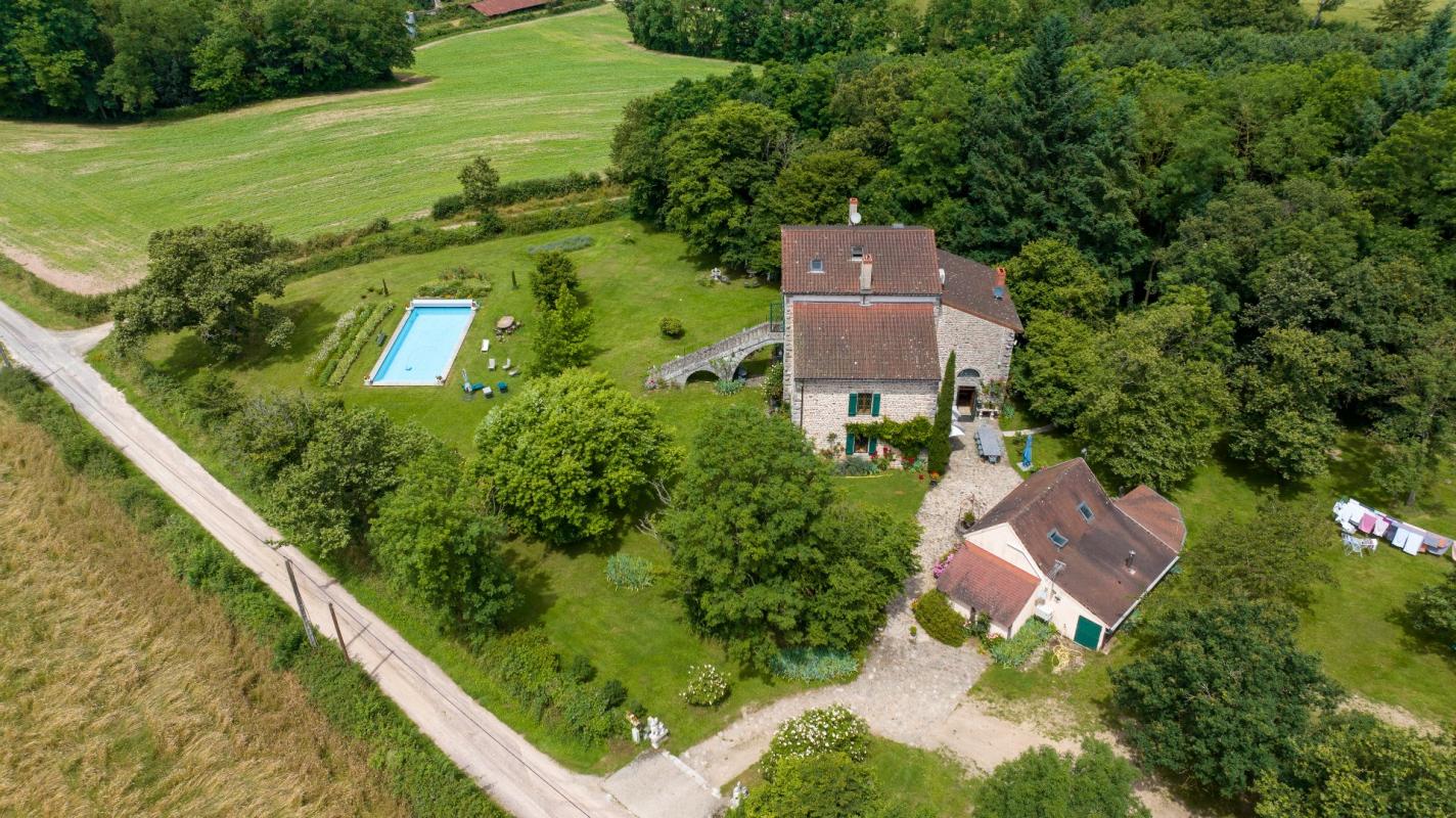 7 bedroom demeure in La Boulaye, Saône-et-Loire, France