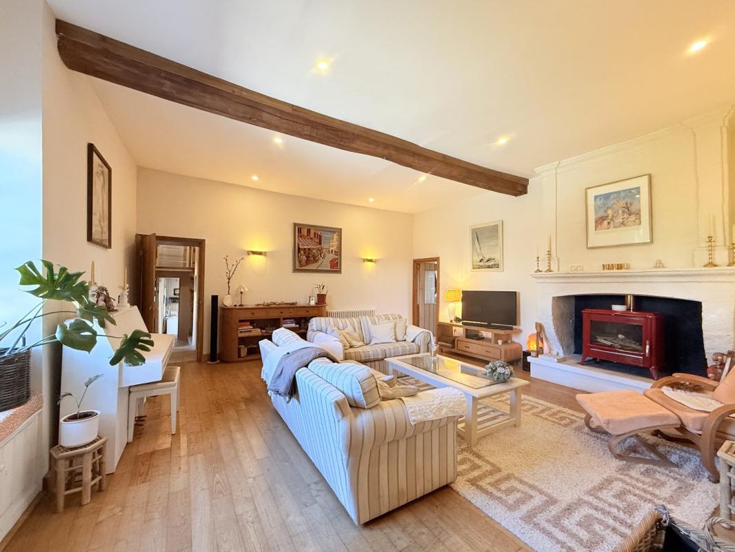 3 bedroom propriete in Aubeterre Sur Dronne, Charente, France