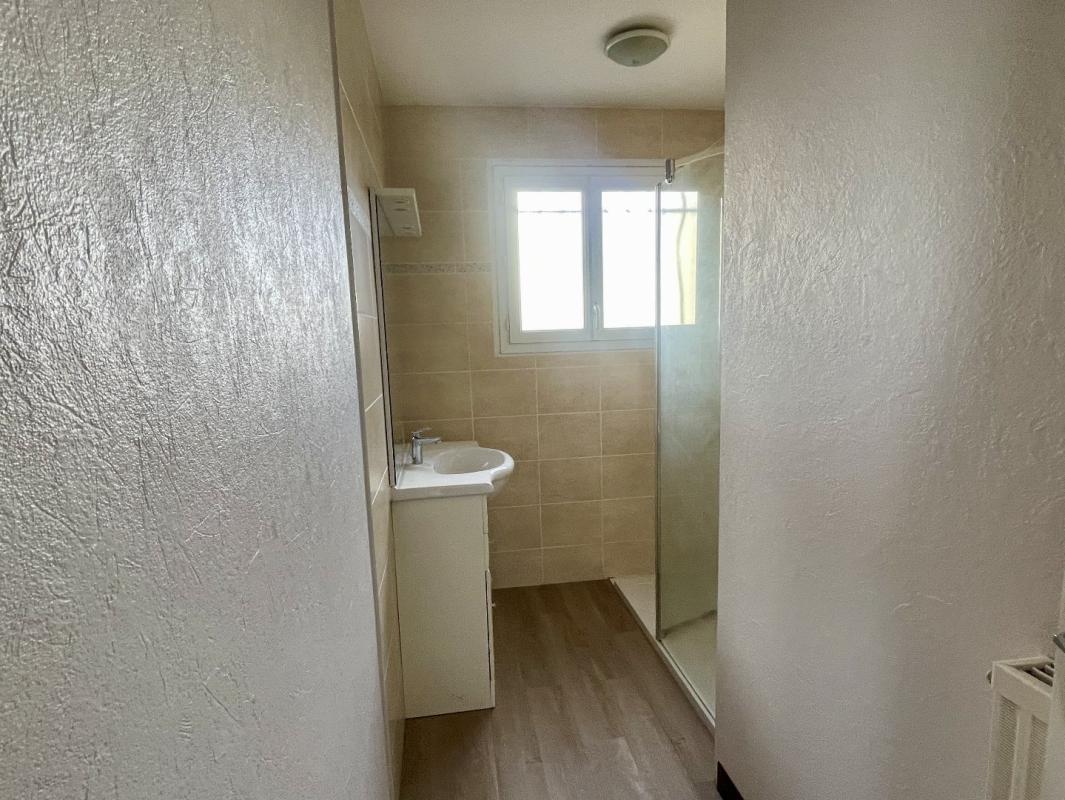 2 bedroom maison in Saint Georges De Longuepierre, Charente-Maritime, France