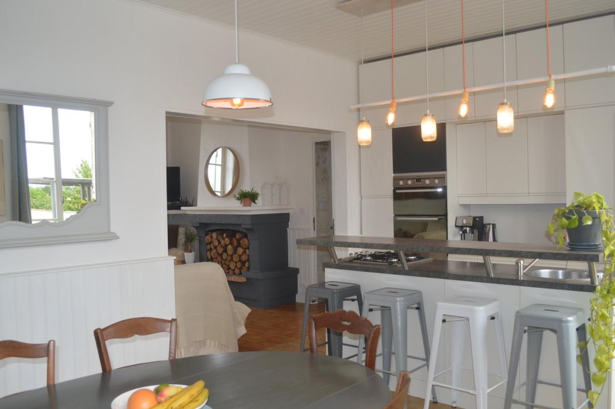 5 bedroom maison in Muron, Charente-Maritime, France