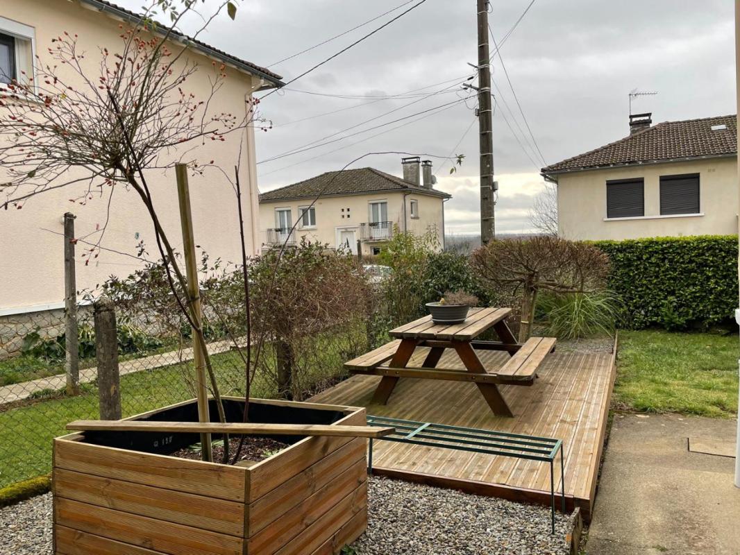 4 bedroom maison in Pleaux, Cantal, France