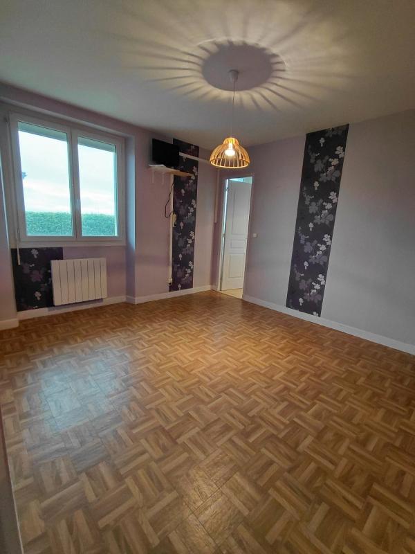 4 bedroom maison in Pleaux, Cantal, France