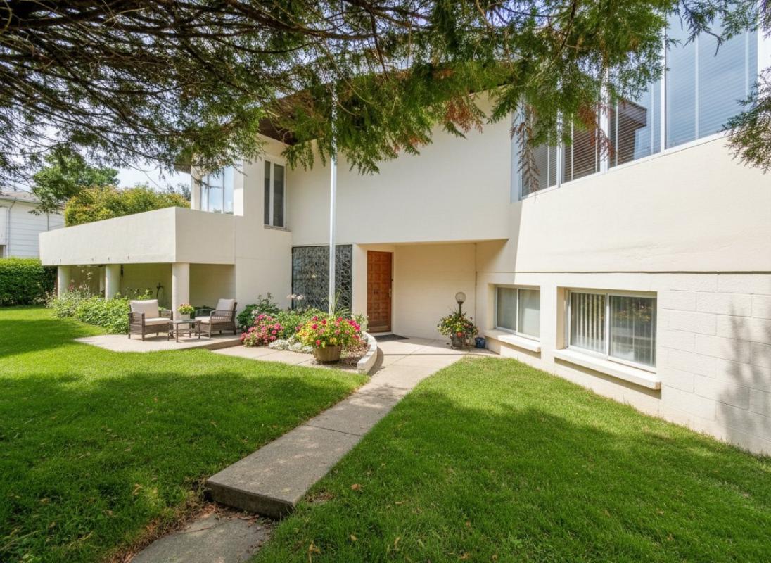 4 bedroom maison d’architecte in Itteville, Essonne, France