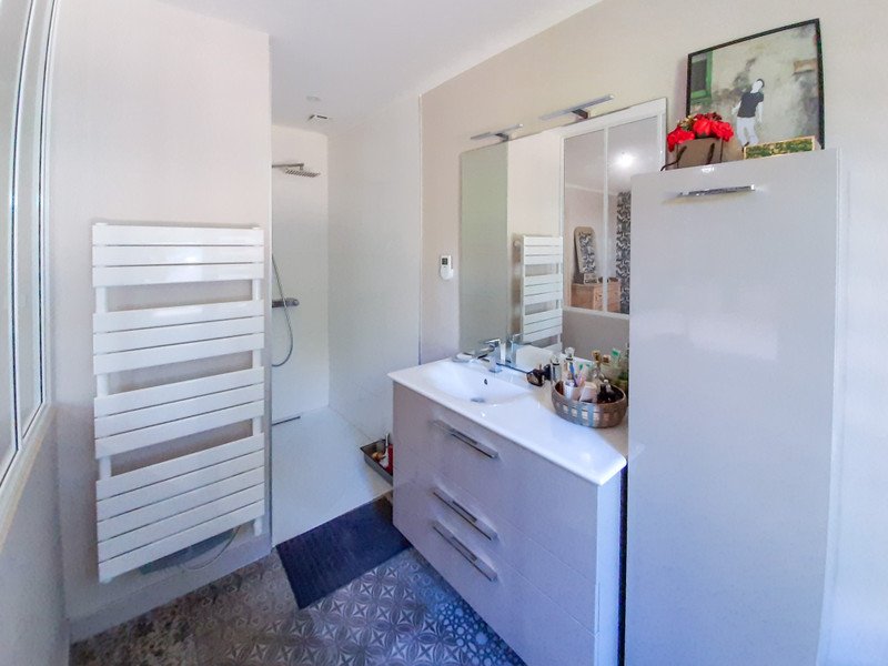 5 bedroom maison situee en campagne in Bassilac, Dordogne, France