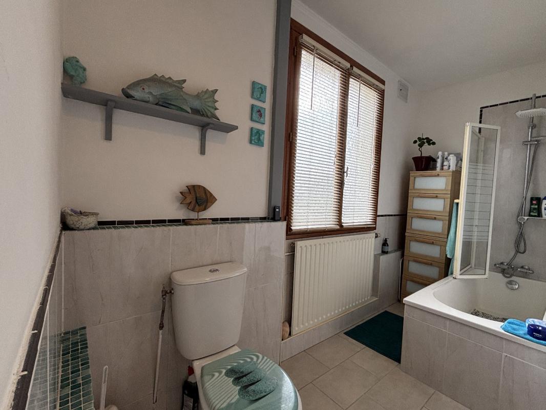 3 bedroom maison in Chatain, Vienne, France