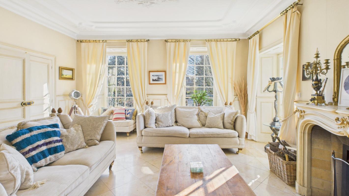 9 bedroom manoir in Mur De Barrez, Aveyron, France