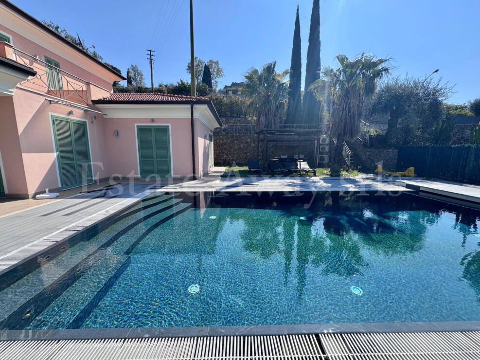 EM1336 Villa with pool and sea view in Bordighera – elegance, comfort, and privacy just minutes from the center