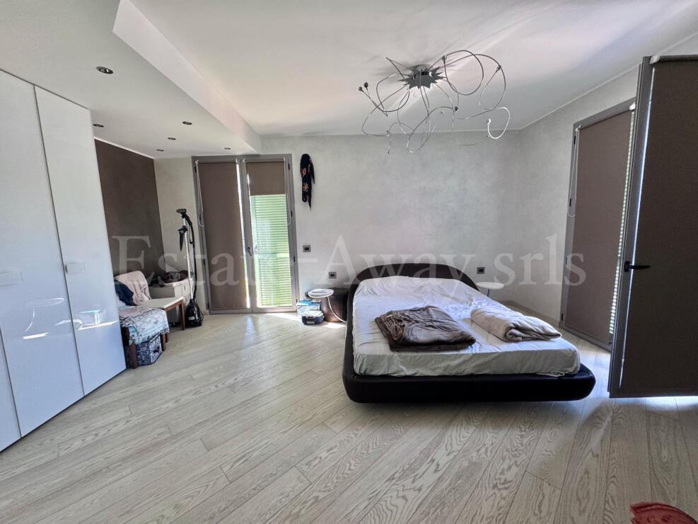 EM1336 Villa with pool and sea view in Bordighera – elegance, comfort, and privacy just minutes from the center