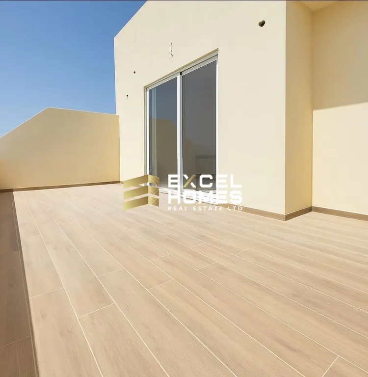 3 bedroom Penthouse in Zurrieq, Malta – 67349