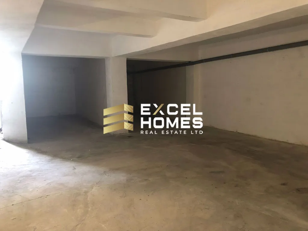 Garage in Msida, Malta – 67343