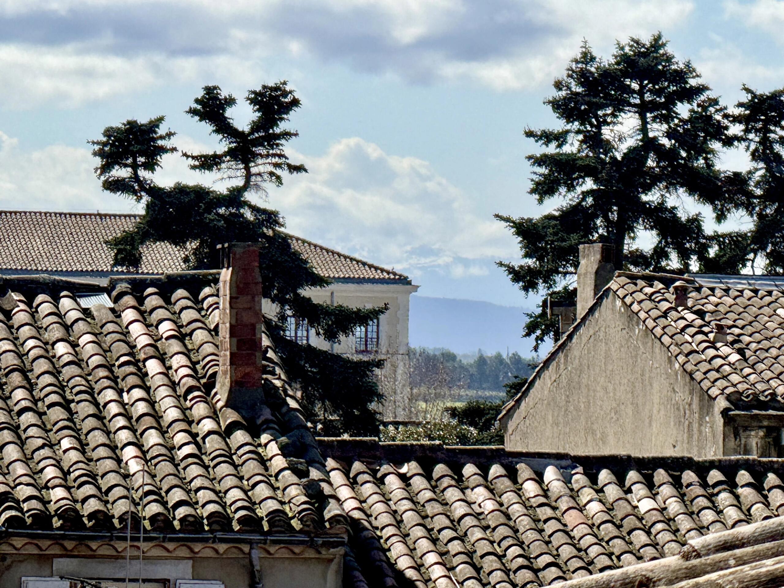 Top-Floor 2-Bedroom Apartment with Private Sun Terrace & Pyrenees Views, Languedoc-Roussillon – France – BVI84610