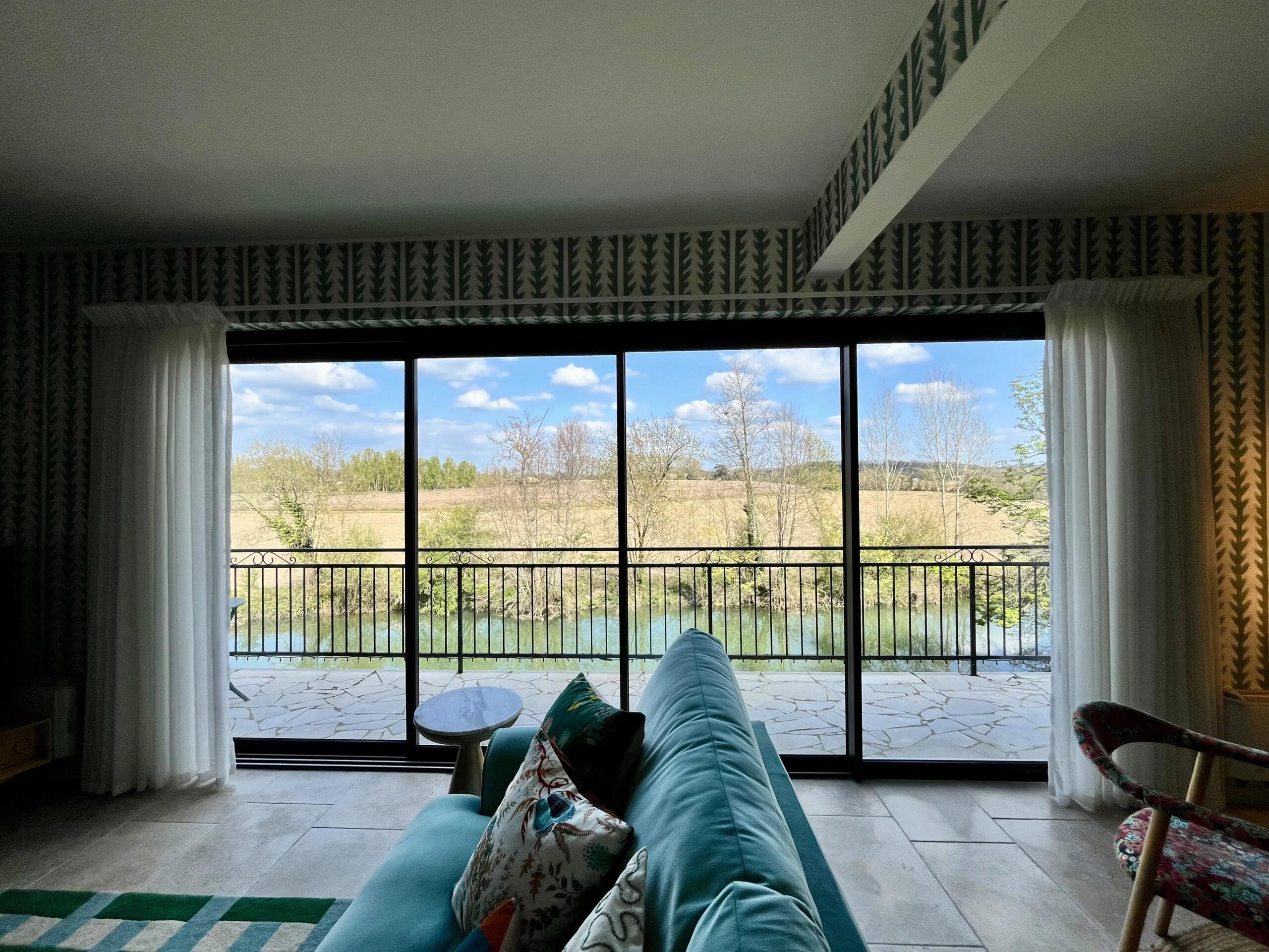 Elegant riverside home with pool and panoramic views, Aquitaine – France – BVI84390