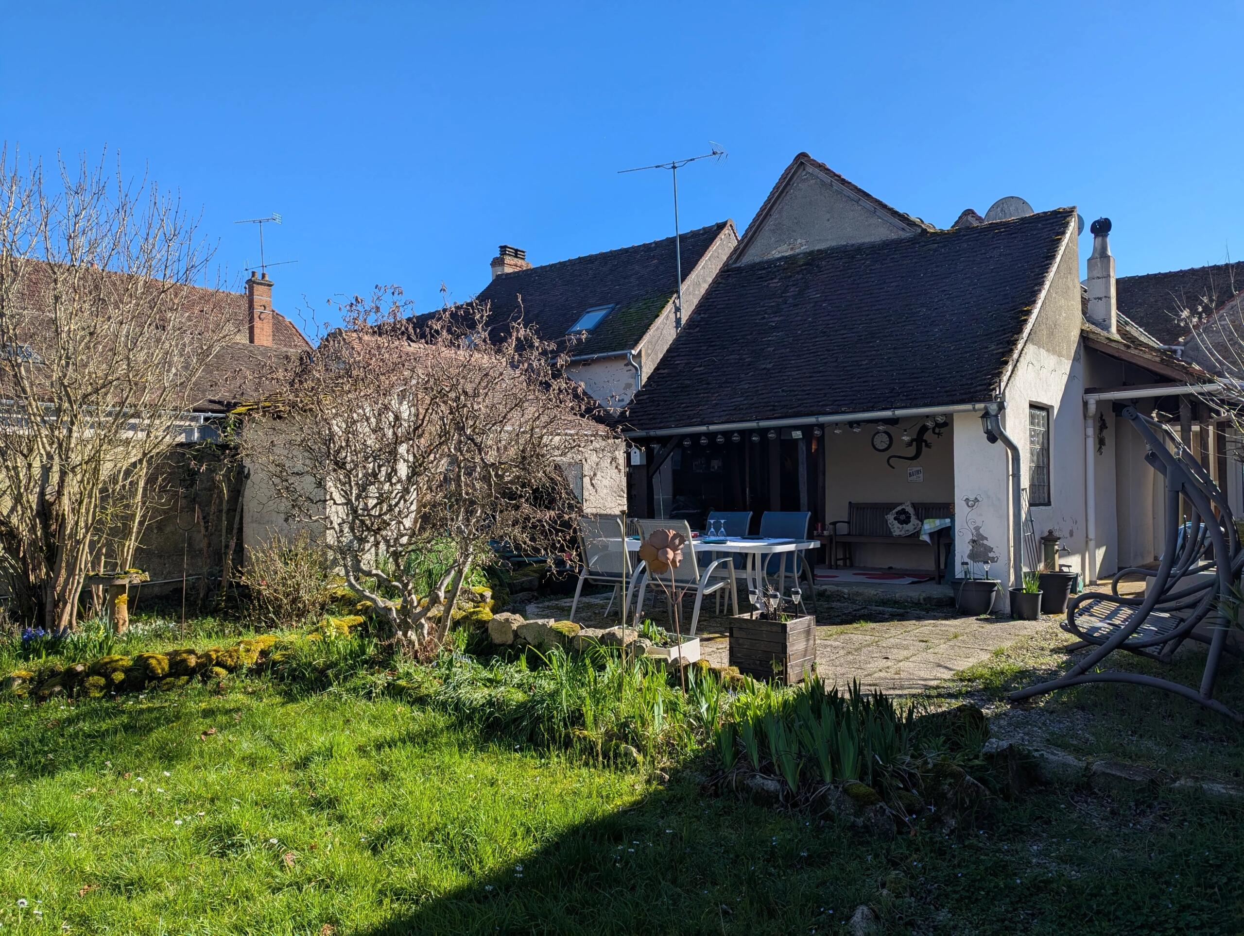 Beautiful, sunny three-bedroom village house located in Lignac (Indre), Centre – France – BVI84075