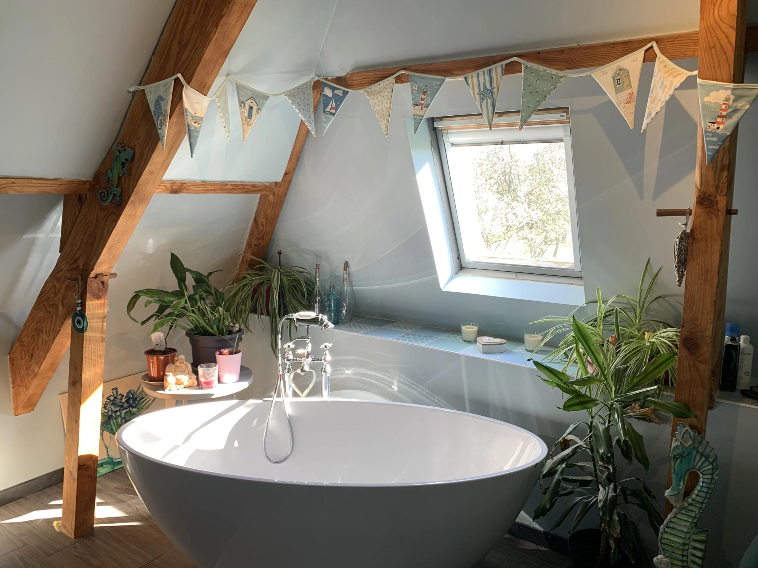 A Rare Countryside Gem Set in Over 8 Hectares of Land, Aquitaine – France – BVI84724