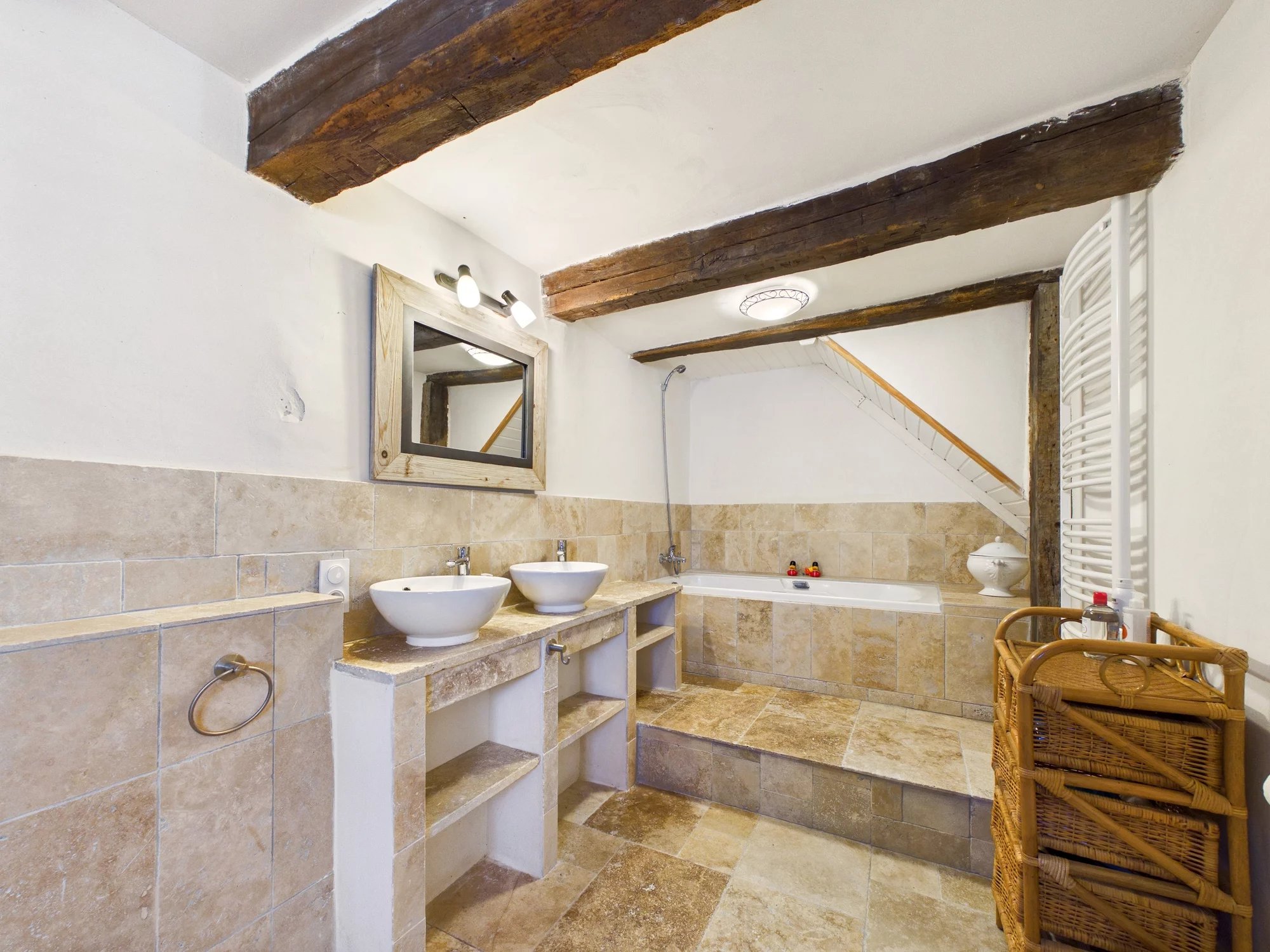 Charming Stone Country Estate with Guest House, Pool and 28 Acres – Near Bergerac, Aquitaine – France – BVI83734