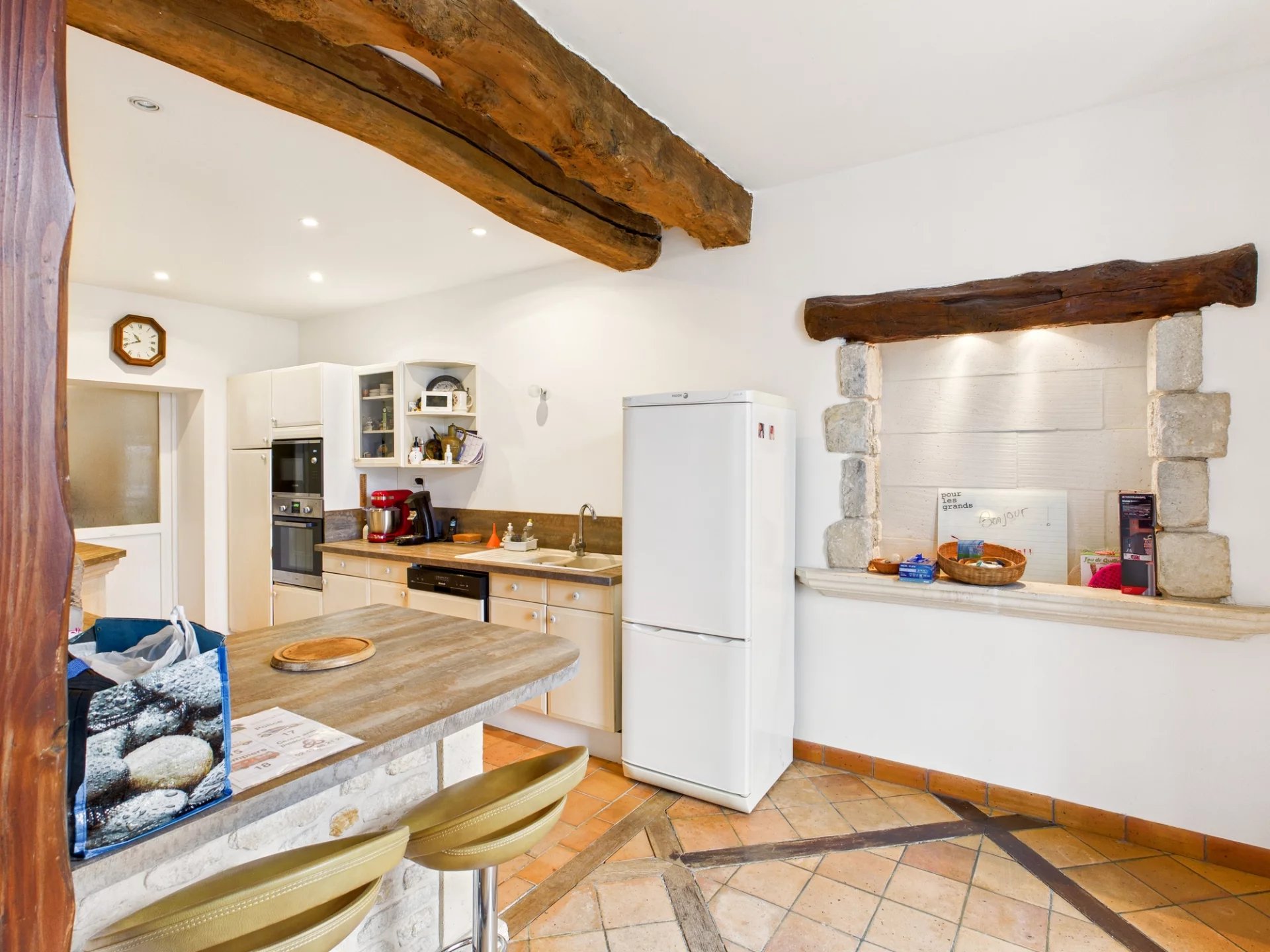 Large 4 bedroom charentais house, Poitou-Charentes – France – BVI83612