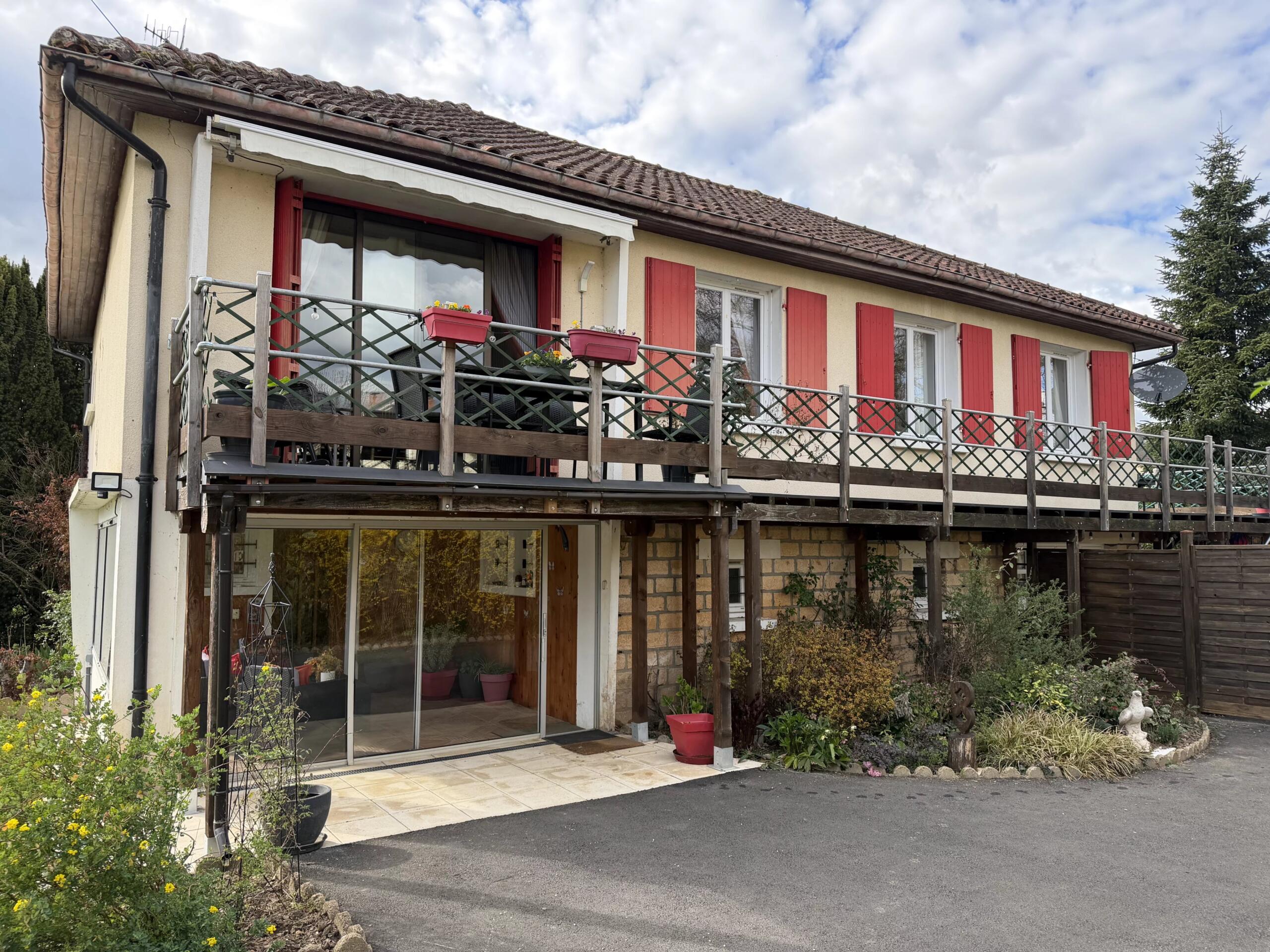 5-Bedroom Home in the Heart of Le Bugue, Aquitaine – France – BVI84346