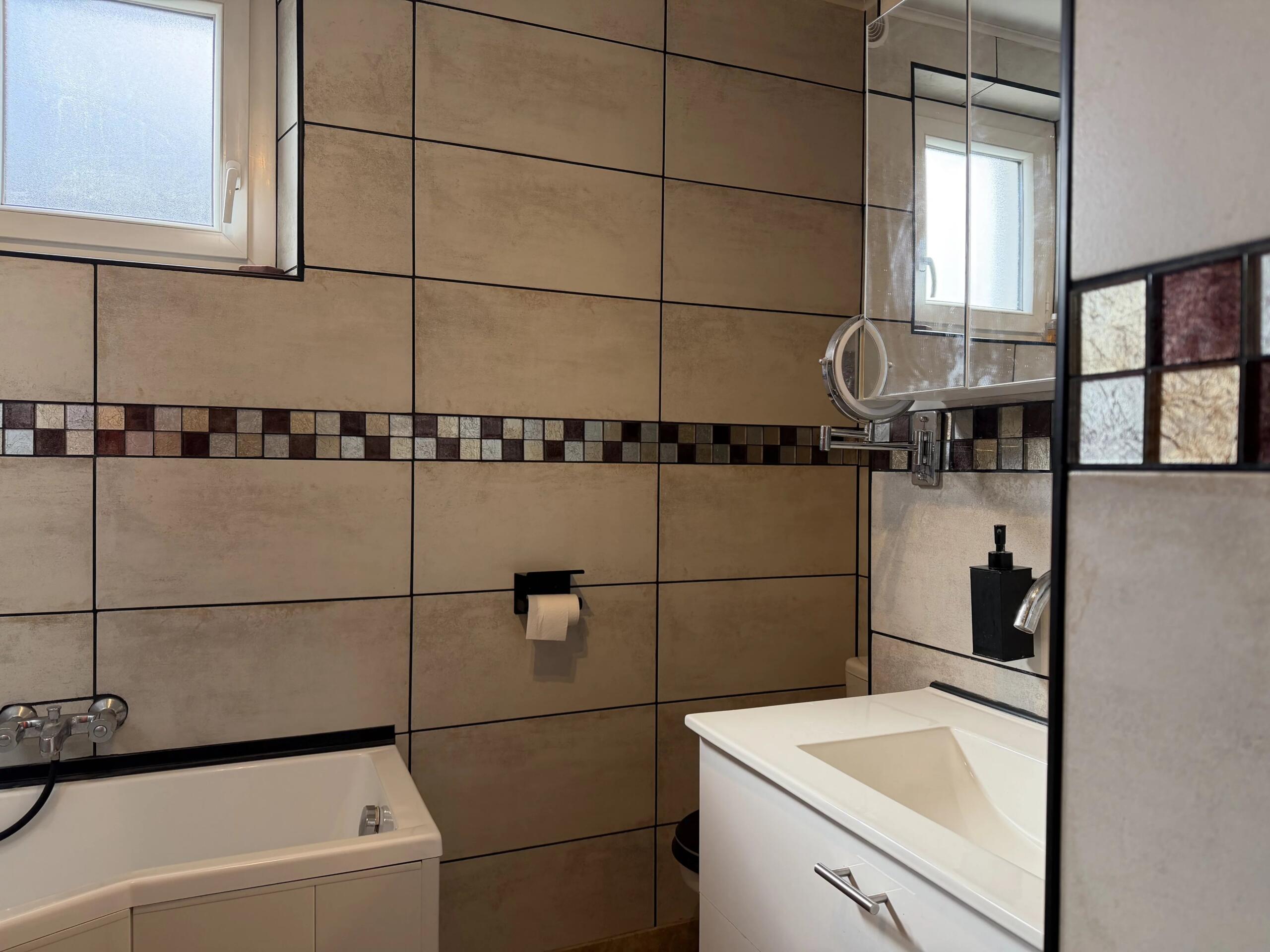 5-Bedroom Home in the Heart of Le Bugue, Aquitaine – France – BVI84346