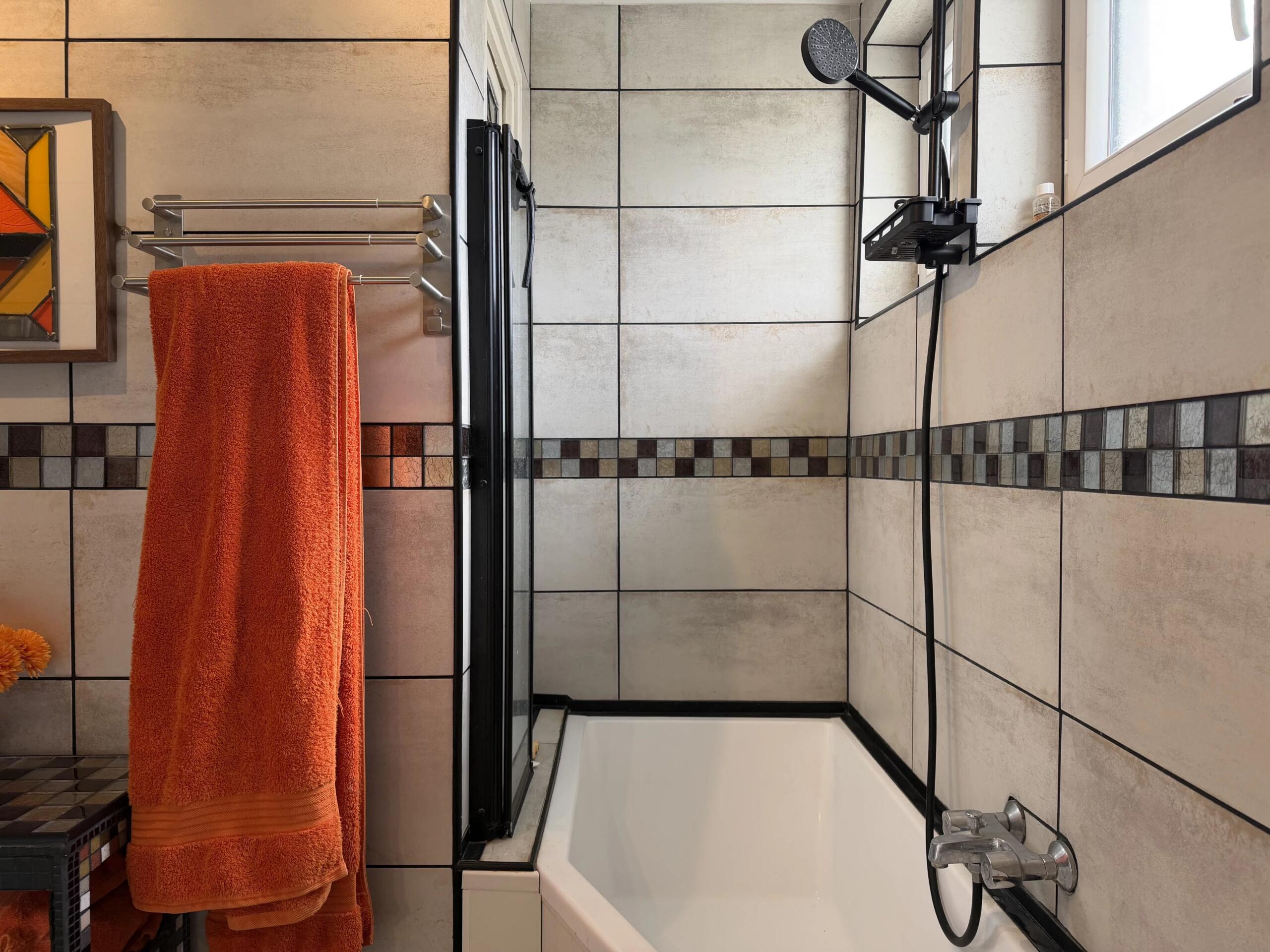 5-Bedroom Home in the Heart of Le Bugue, Aquitaine – France – BVI84346